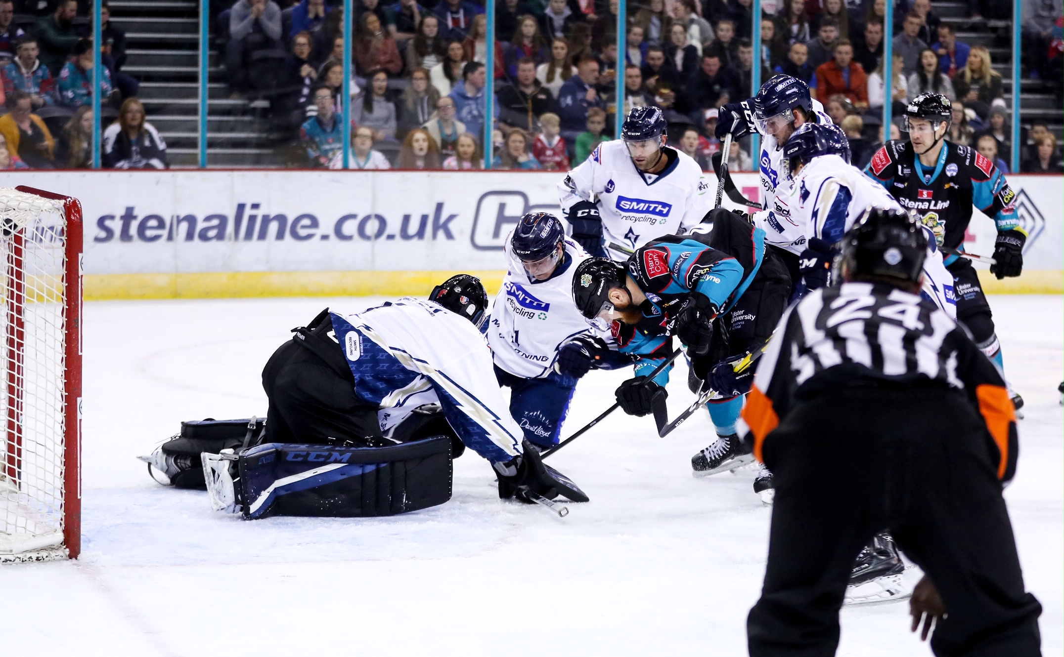 Belfast Giants v Milton Keynes Lightning - EIHL